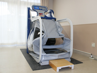 リハビリテーション部に反重力トレッドミル(AlterG)導入