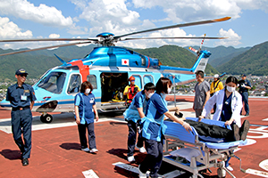 長野県警察航空隊によるヘリポート離着陸訓練を実施しました