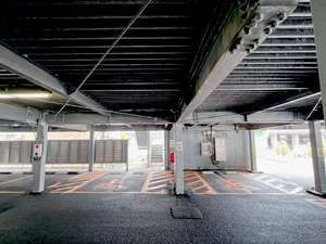 第一駐車場 障害者等用駐車スペースを増設しました