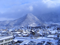 尼厳山雪景色