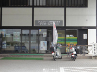 病院東側に隣接するJAバンク