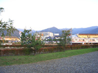 松代城趾から眺める長野電鉄屋代線(2012年廃線)と当院