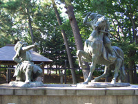 史跡公園内にある武田信玄と上杉謙信一騎打ちの銅像