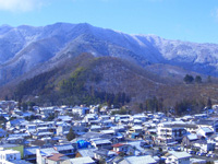 3月に入って再び雪に覆われた象山