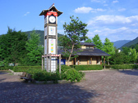 広々とした公園内には長野オリンピックのモニュメントも