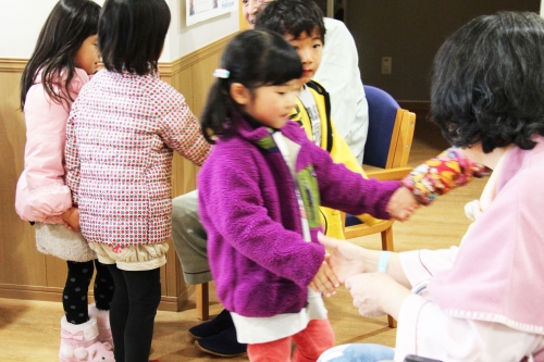 松代幼稚園の園児からクリスマスのプレゼントがありました!