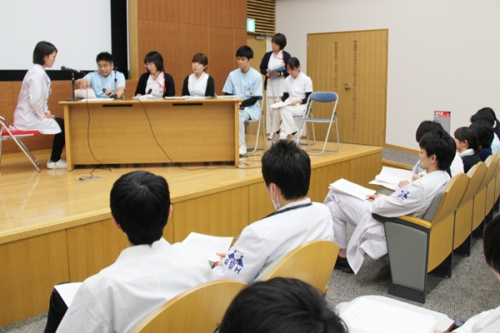 研修会「医療面接～がんの告知～(第3回)」を開催しました