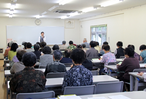介護者教室「年を重ねても安心して暮らすためには ～知って得する制度やサービスの話～」を開催しました