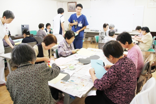 介護予防教室『認知症にならないために身近なものを用いて作業をしよう その1』を開催しました
