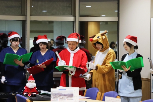 クリスマスキャロリングが行われました