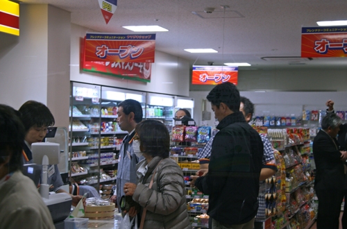 売店「ハーモニー」がリニューアルオープン