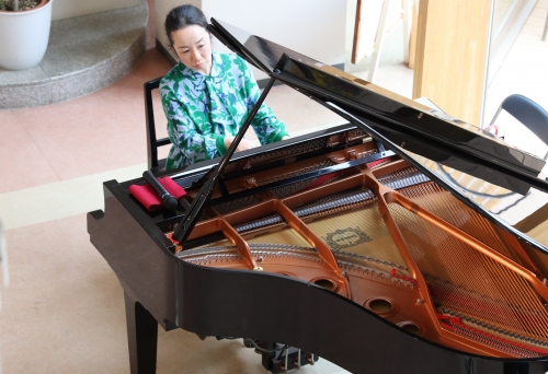 ロビーコンサートを開催しました(4/9)