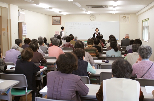 介護者・介護予防教室「健康長寿でいきいき暮らそう」を開催しました