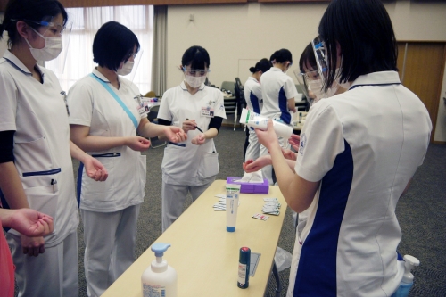 1ヶ月間の新採用看護職員基礎研修が終了しました(4/28)