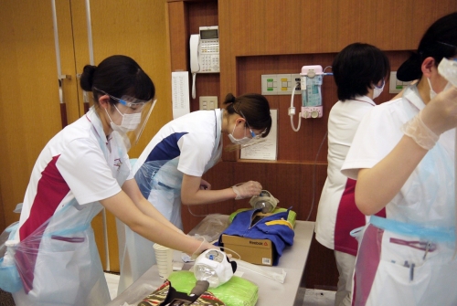 1ヶ月間の新採用看護職員基礎研修が終了しました(4/28)