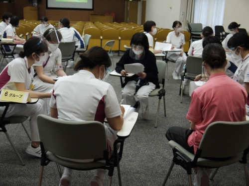 【1年目看護師研修】新人看護師6ヵ月振り返り研修