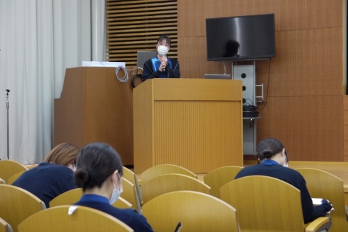 3年目看護師症例検討発表会を行いました(12/8・15・22)