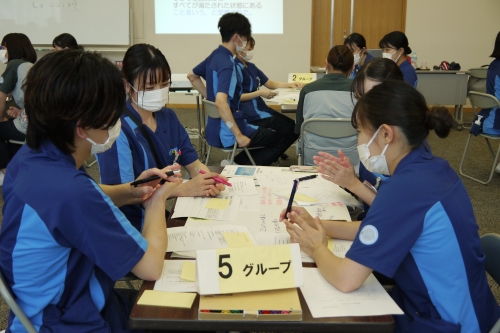新人看護職員フォローアップ研修を行いました(6/21)