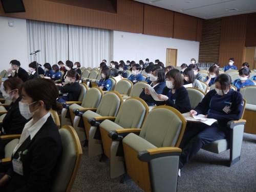 2024年度院内看護研究発表会を行いました(3/8)