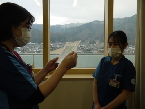 新人看護職員1年振り返り研修会を行いました(3/12)