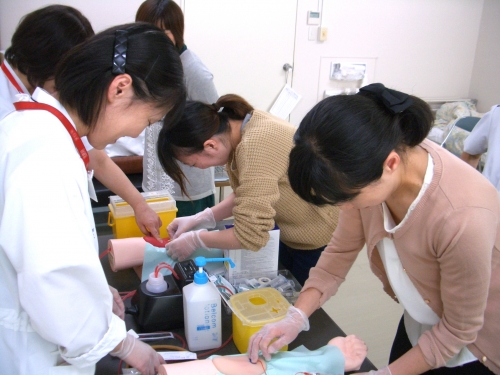 再就職支援セミナー「カンバックナース研修会」を開催致しました