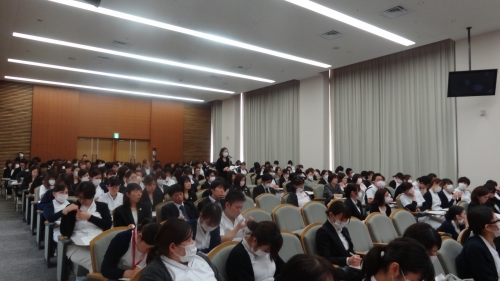 平成28年度看護研究発表会を開催しました