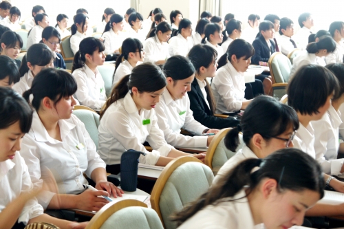 平成29年3月24日から7日間にわたり新人看護師の集中研修を実施しました