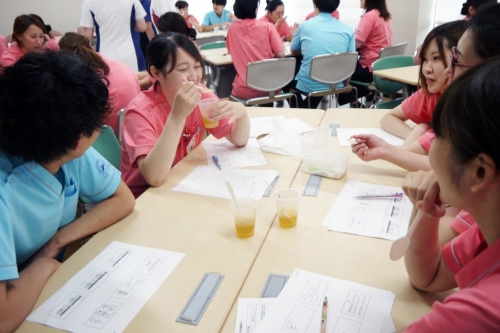 看護補助者研修会(誤嚥しやすい患者食事介助)を行いました