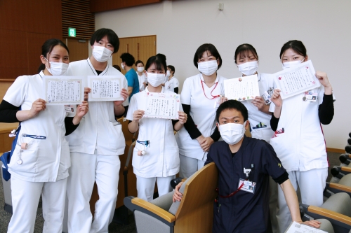 新人看護師1年振り返り研修会を行いました(3/23)